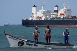 WSJ: El bloqueo estadounidense corta el suministro de crudo venezolano a China y Cuba