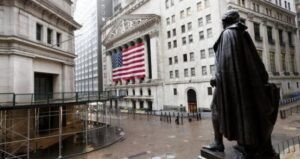 Wall Street abre en verde con petroleras estadounidenses en auge tras detención de Maduro