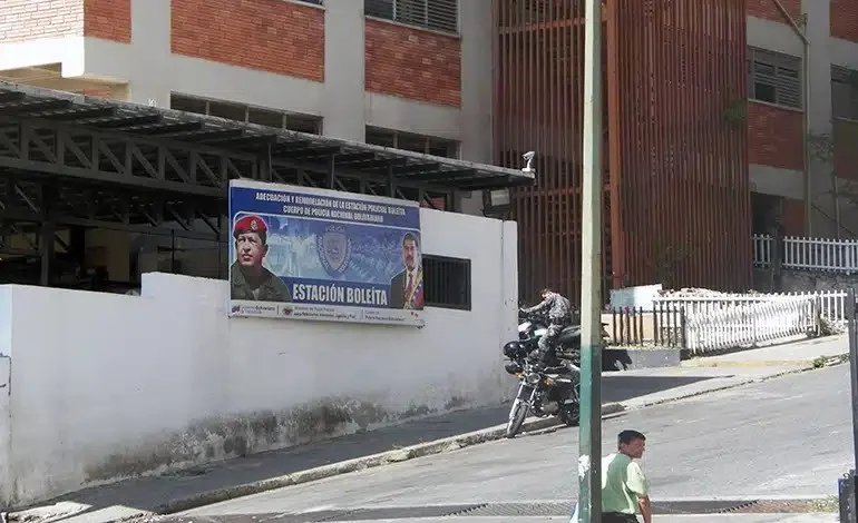 Zair Mundaray denuncia la existencia de calabozos ocultos y de tortura en sede de la PNB en Boleíta