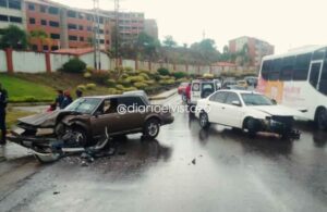 Zona norte de Anzoátegui: Century y Centauro colisionan vía El Rincón dejando dos lesionados