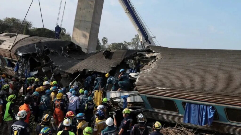 al menos 31 muertos y más de 60 heridos por una grúa que cayó sobre un tren