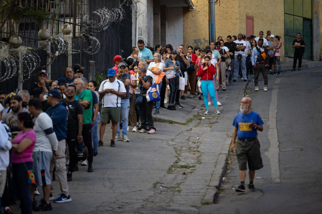 calles vacías y colas en supermercados tras la captura de Nicolás Maduro