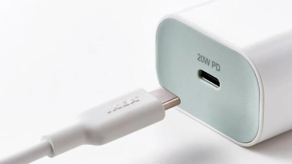 cuesta menos de 4 euros y ofrece 20 W para iPhone y Android