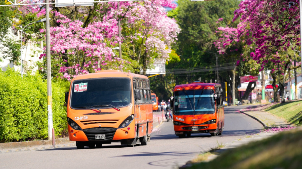 el pasaje subió 400 pesos y el alza quedó 10 puntos por debajo del salario mínimo en Colombia