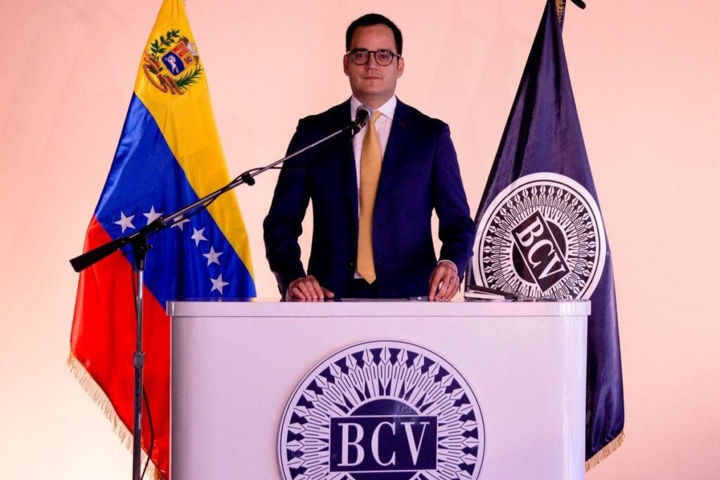 el vicepresidente que inició la devaluación diaria