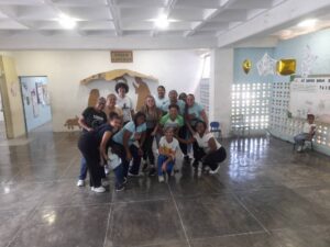 ¡Maestras celebran en grande!