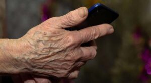 ¿Sigues vivo? Una app diseñada para personas que viven solas se dispara al número 1 en China