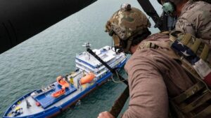 ¿cómo operan los barcos fantasma? | elperiodico.com