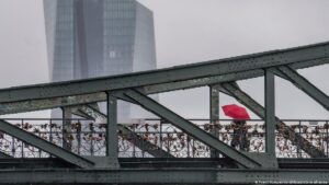 El BCE mantiene los tipos de interés en el 2 por ciento
