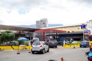 Gasolineras de Venezuela se declaran en emergencia por ingresos mínimos