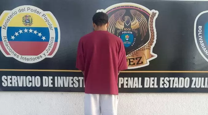 Agrede a su madre por regañarlo mientras discutía con su hermano