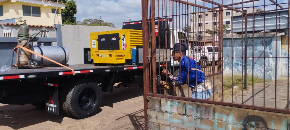 Alcalde Sergio Hernández intensifica inspecciones y remoción de estructuras metálicas no permisadas en Ciudad Bolívar