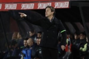 Aplazan el Sevilla-Girona por el aviso naranja por lluvia y fuertes vientos causado por la borrasca Marta | elmundo.es