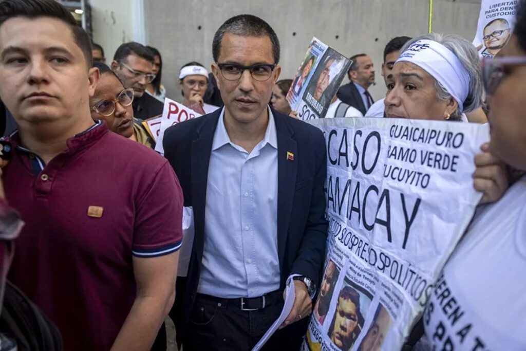 Arreaza anunció excarcelación de 31 militares en el marco de la amnistía