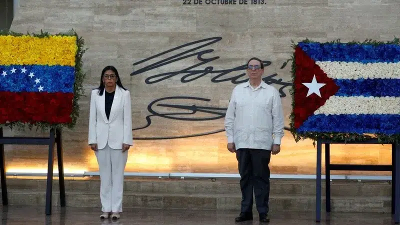 Asesores de seguridad cubanos abandonan Venezuela ante creciente presión de EEUU: Reuters