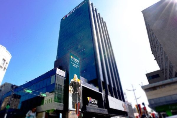 Banca y Negocios