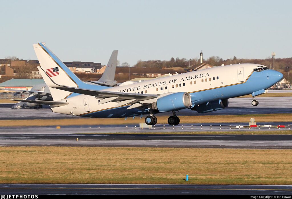 Aterrizó en Maiquetía el avión que trasladaba a Chris Wright, secretario de Energía de EEUU