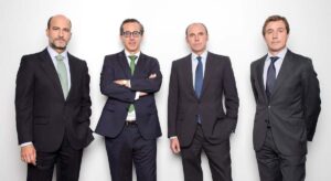 Azvalor lidera la clasificación de los mejores fondos activos de bolsa global con rendimientos superiores al 14%
