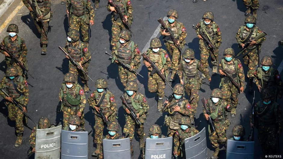 Birmania y Rusia firman un acuerdo de cooperación militar