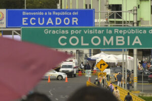 Cancilleres de Colombia y Ecuador se reúnen para poner fin a guerra comercial