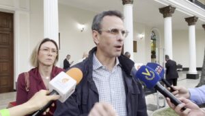 Capriles ve como una «burla a las víctimas» el nombramiento de nuevo defensor en Venezuela