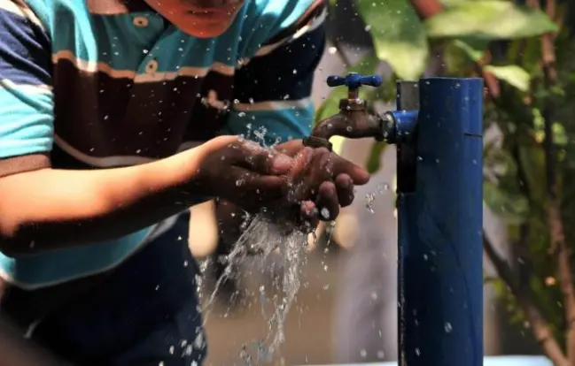 Caracas se quedan sin agua luego de rotura de tubo matriz