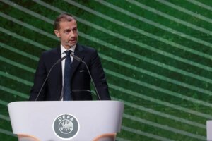 Ceferin: «Estoy muy contento por la vuelta del Madrid y el Barcelona a la familia del fútbol europeo» | elmundo.es