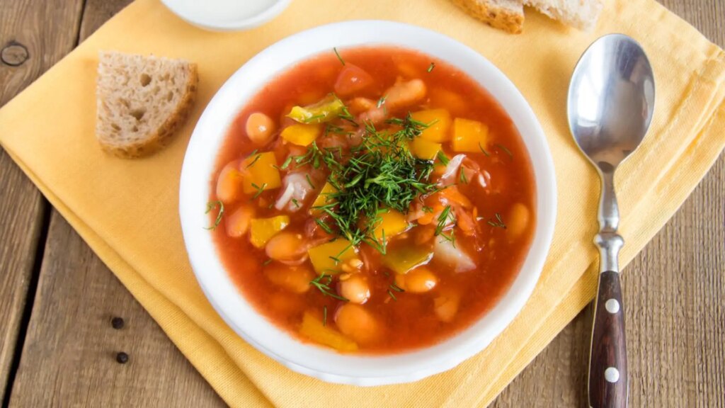 Con refrito, una receta fácil para hacer unas alubias de rechupete y sin carnes