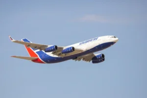 Cuba se queda sin combustible para aviones