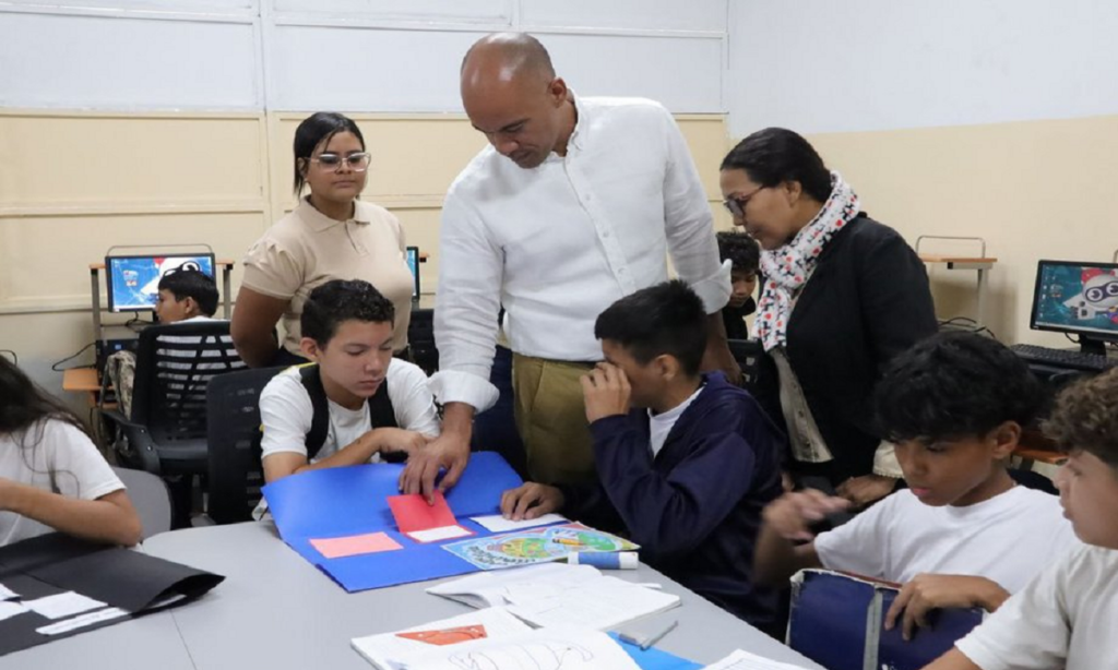 Dan lineamientos para la Feria de Ciencias 2025-2026