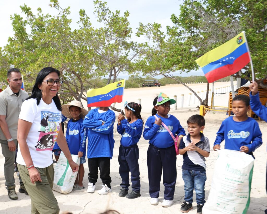 Delcy Rodríguez descarta cierre de Morrocoy y anuncia nuevo sistema de ingreso mediante app