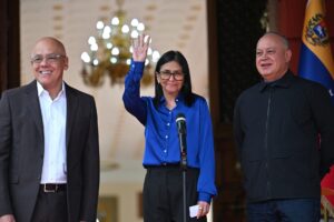 Delcy Rodríguez dice que Venezuela está en calma tras un mes del ataque de EE UU