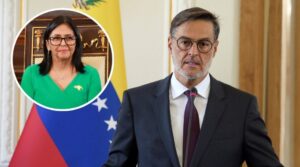 Delcy Rodríguez elige de embajador en EEUU al ministro chavista que le acompañó en su vuelo a Barajas