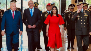 ‘Delcy Rodríguez evita una guerra civil y la pérdida del poder’