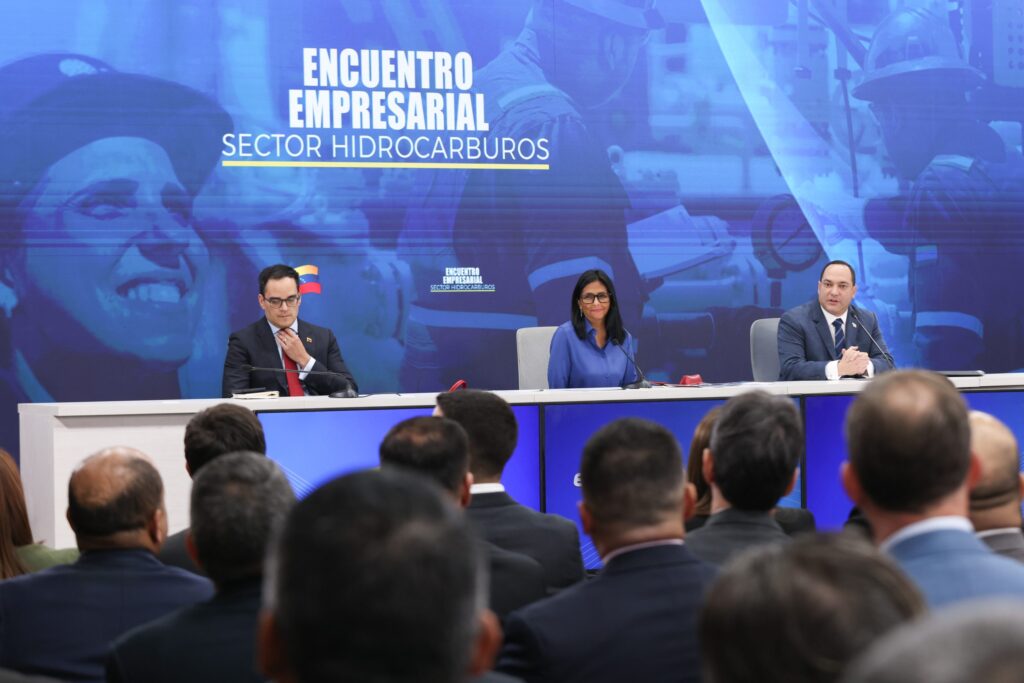 Delcy Rodríguez pidió defender el desarrollo de hidrocarburos "sin tutelaje" de su socio EEUU