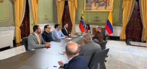 Delcy Rodríguez se reúne con el ministro de Minas y Energía de Colombia antes de su encuentro con Gustavo Petro – AlbertoNews