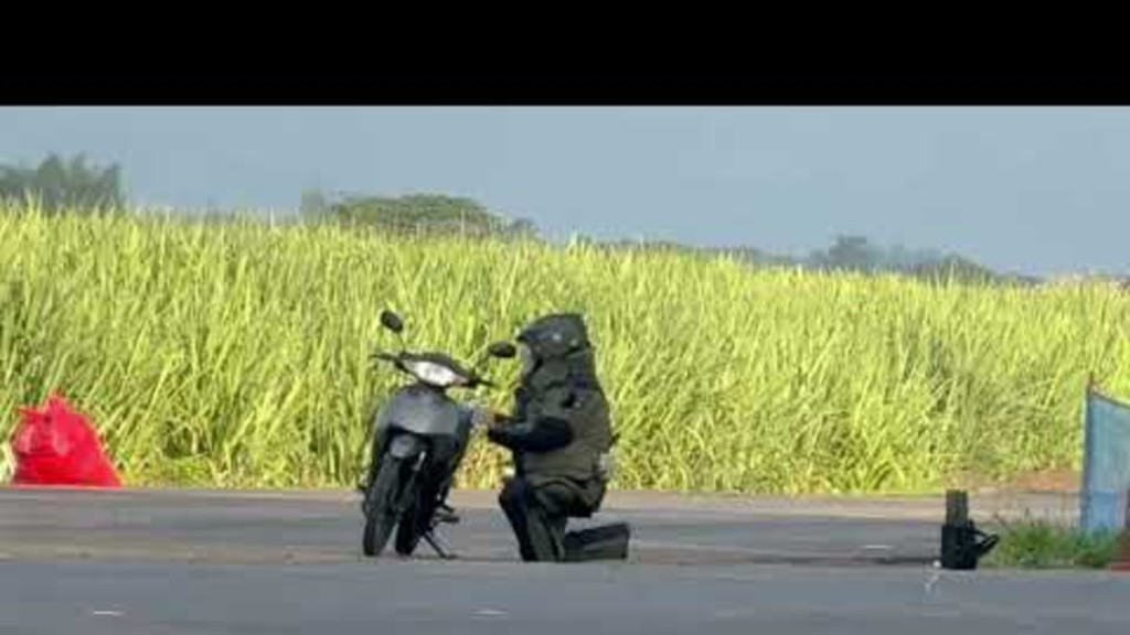 Detalles del plan contrarreloj de Policía para desactivar moto con 10 kilos de explosivos en vía Panamericana: buscan al dueño del vehículo