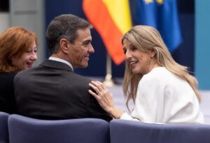 Díaz firma con CCOO y UGT el alza del SMI para 2026 y llama a las empresas a subir sueldos en España | europapress.es