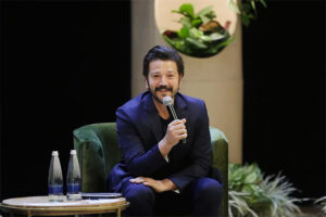 Diego Luna revela que Alfonso Cuarón le «enseñó a hablar cine» en ‘Y tu mamá también’