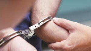 Diez años de cárcel para Julie Rizzitello, la profesora que abusó de dos alumnos adolescentes y se quedó embarazada | elperiodico.com
