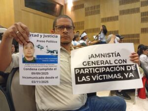 Discuten Ley de Amnistía porque tienen una pistola en la cabeza