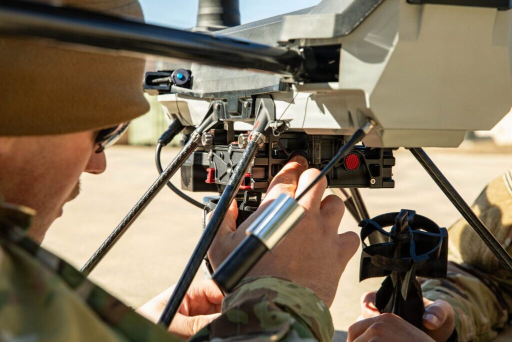 Ejército de EEUU entrena unidades de infantería con drones bombarderos