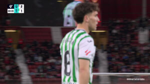 El Almería continúa lanzado, se lleva el derbi y se coloca segundo