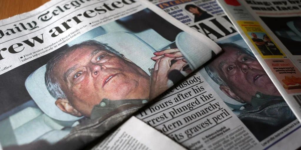 El Gobierno británico se plantea cambiar la ley para retirar al expríncipe Andrés de la línea de sucesión real