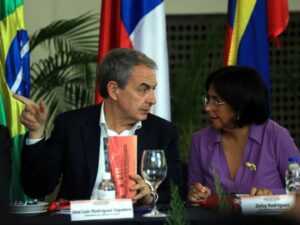 El Mundo: Zapatero empezó a cobrar por sus "asesorías globales" tras el giro de Sánchez con Delcy y Maduro