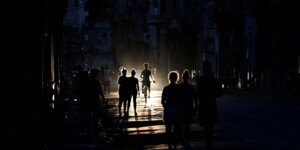 El este de Cuba se queda sin electricidad tras una avería