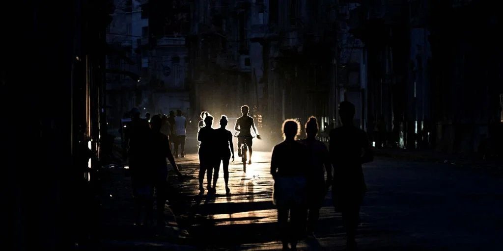 El este de Cuba se queda sin electricidad tras una avería