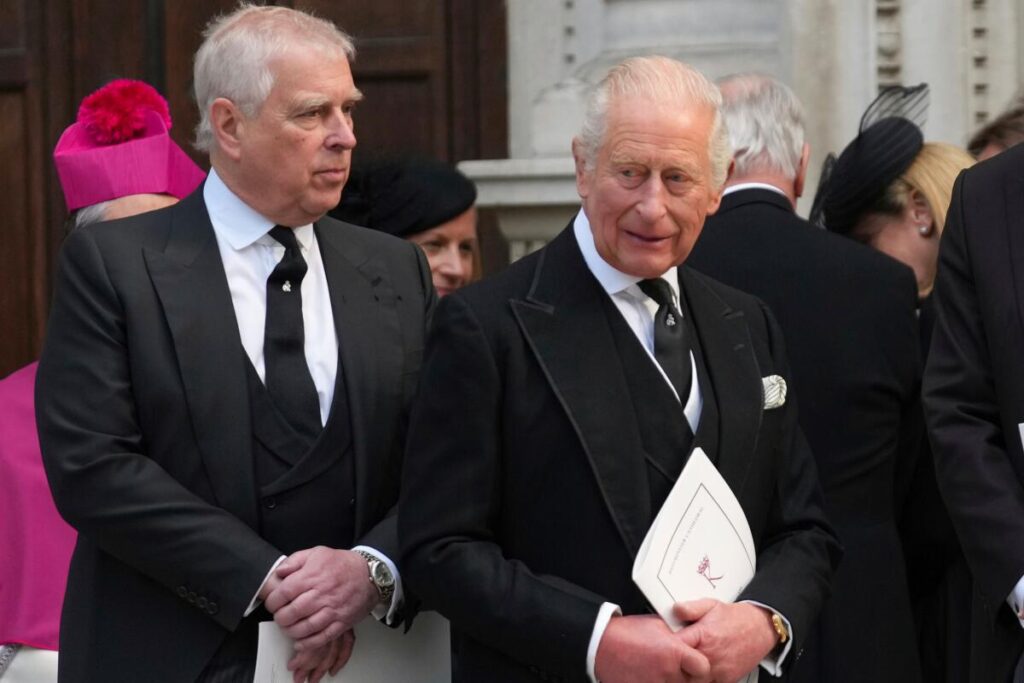 El expríncipe Andrés y el Rey Carlos III, una batalla personal entre hermanos de la realeza - AlbertoNews