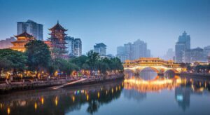 El yuan marca máximos de los últimos dos años tras el ‘Sell America’ de las autoridades chinas