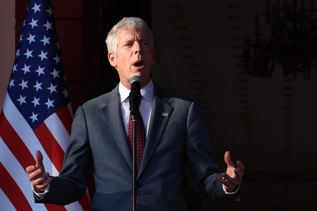 Estados Unidos redirige ingresos por ventas de petróleo venezolano directamente al Tesoro, anuncia secretario de Energía Chris Wright
